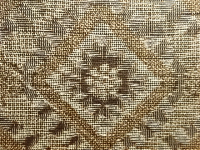 アンティーク　菱に花模様織り出し本場村山泥大島紬着物